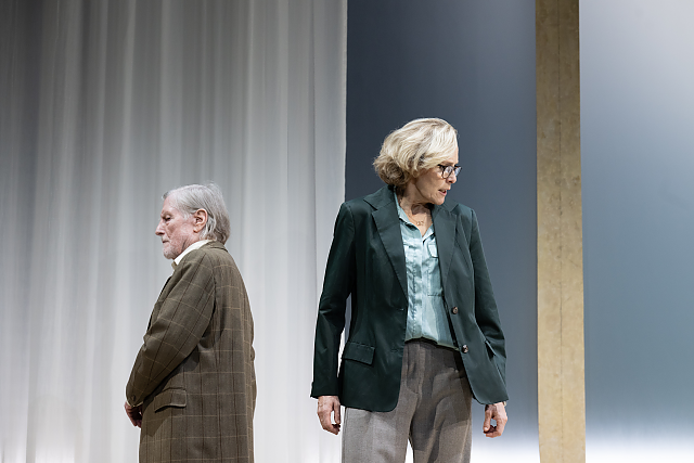blind_-_manfred_zapatka_und_juliane_koehler_c_sandra_then_2.jpg