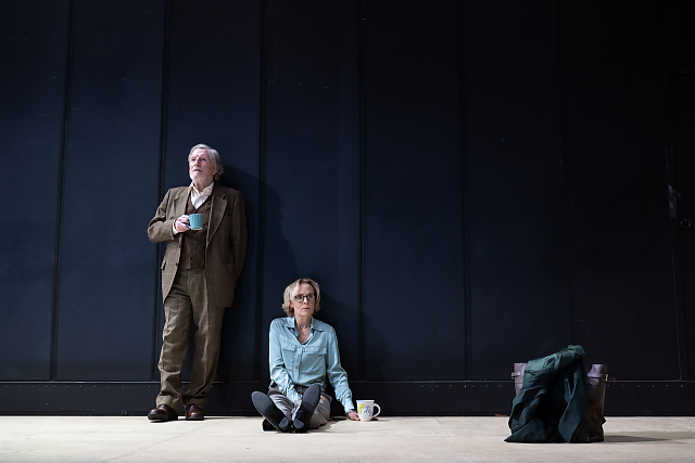blind_-_manfred_zapatka_und_juliane_koehler_c_sandra_then_3.jpg
